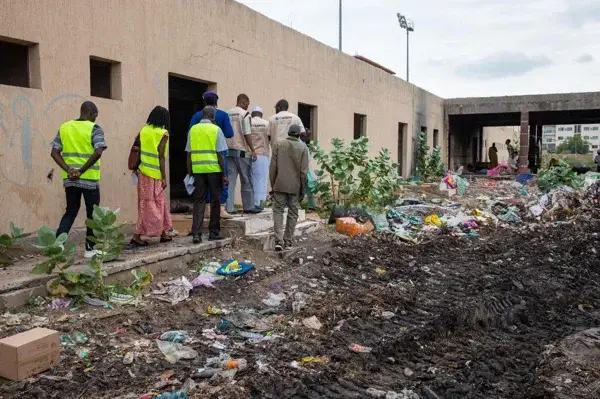 Inspection d’un site de gestion des déchets à N'Djaména.